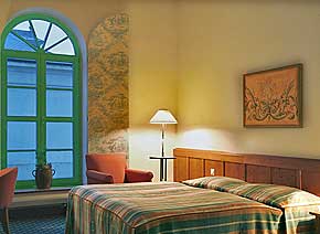 Doppelzimmer im 4-Sterne-Schloss-Hotel 013-pill in Dresden an der Elbe