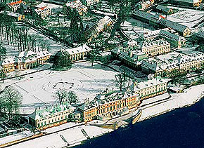 Luftaufnahme vom 4-Sterne-Schloss-Hotel 013-pill in Dresden an der Elbe