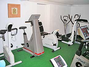 Fitnessraum im 3-Sterne-Superior-Hotel 318-bter in Bad Münder am Deister