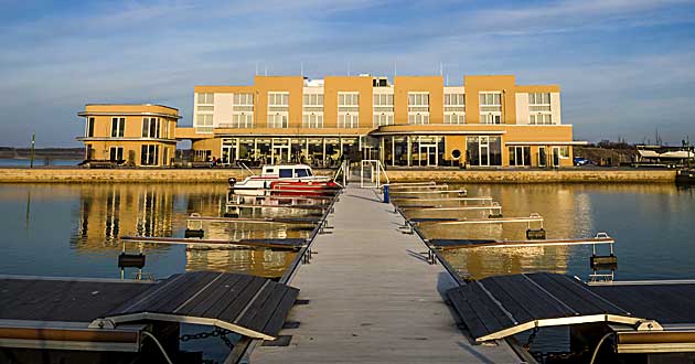 Urlaub ber Weihnachten bei Leipzig. Weihnachts-Kurzurlaub am Strmthaler See im Leipziger Neuseenland.