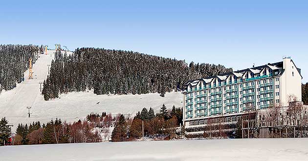 Urlaub ber Weihnachten am Fichtelberg. Weihnachtskurzurlaub im Luftkurort Oberwiesenthal im Erzgebirge, ca. 55 km sdlich von Chemnitz.