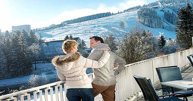 Urlaub ber Weihnachten am Fichtelberg. Weihnachtskurzurlaub im Luftkurort Oberwiesenthal im Erzgebirge, ca. 55 km sdlich von Chemnitz.