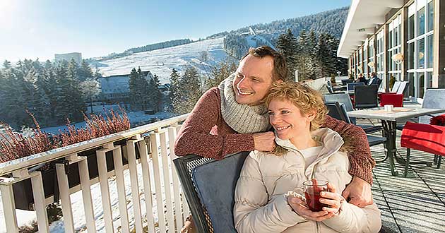 Urlaub über Weihnachten am Fichtelberg. Weihnachtskurzurlaub im Luftkurort Oberwiesenthal im Erzgebirge, ca. 55 km südlich von Chemnitz.