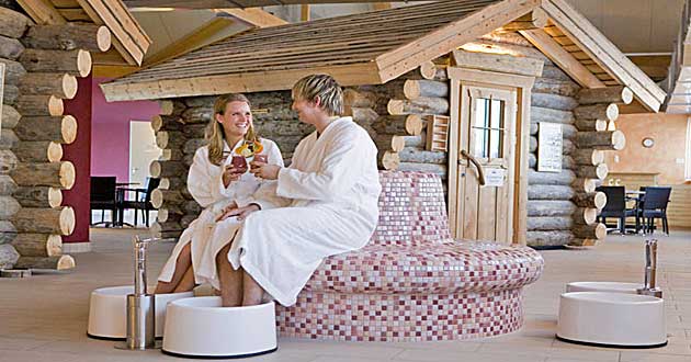 Weihnachtskurzurlaub mit Skiurlaub in Europas grter Indoor-Wintersporthalle. Urlaub ber Weihnachten in Mecklenburg MV