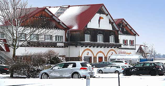 Weihnachtskurzurlaub mit Skiurlaub in Europas grter Indoor-Wintersporthalle. Urlaub ber Weihnachten in Mecklenburg MV