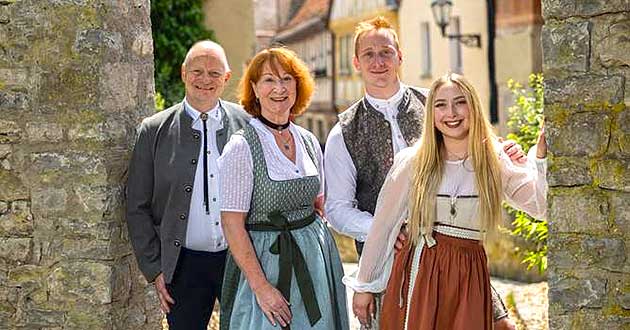 Urlaub ber Weihnachten am Mainufer in Franken, Weihnachtsurlaub in Unterfranken in der Nhe von Wrzburg am Main